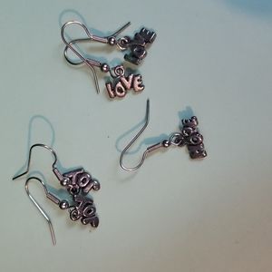 $5 or 3/$12 *BARGAIN BIN* READ DESCRIPTION Set of 2 and One extra earring